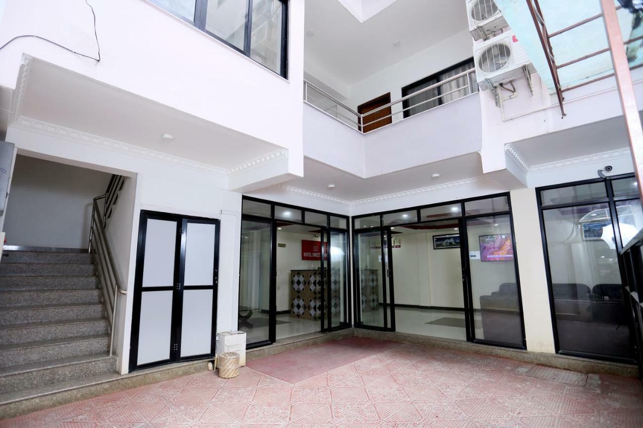 Hotel Sweet Town Kathmandu Exterior photo